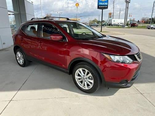 2019 nissan rogue sport sv in holland, michigan