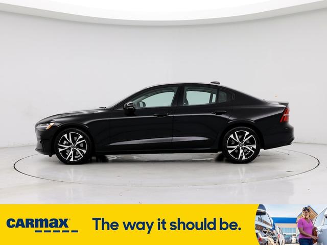 2024 volvo s60 b5 plus dark theme