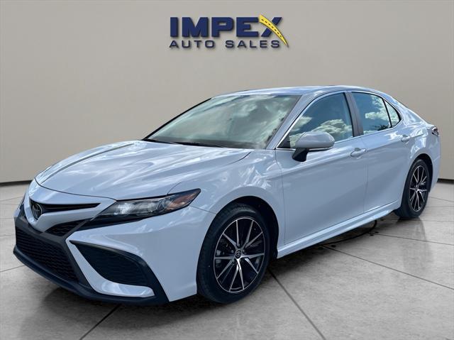 2023 toyota camry se