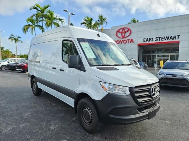 2020 mercedes-benz sprinter 1500 standard roof
