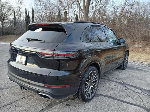 2022 porsche cayenne base (tiptronic)