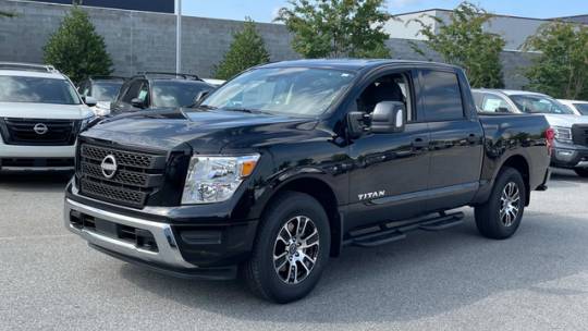2024 Nissan Titan sv