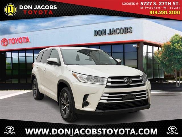 2018 toyota highlander le
