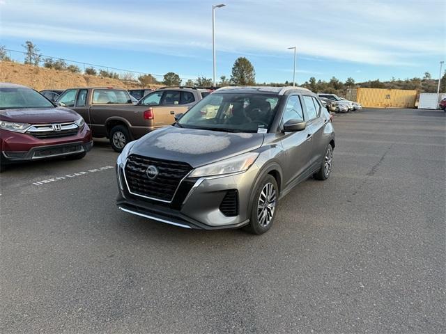 2024 nissan kicks sv