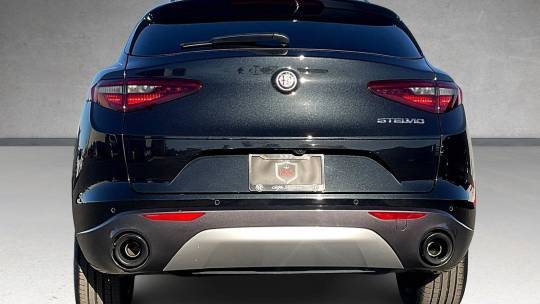2022 Alfa Romeo Stelvio