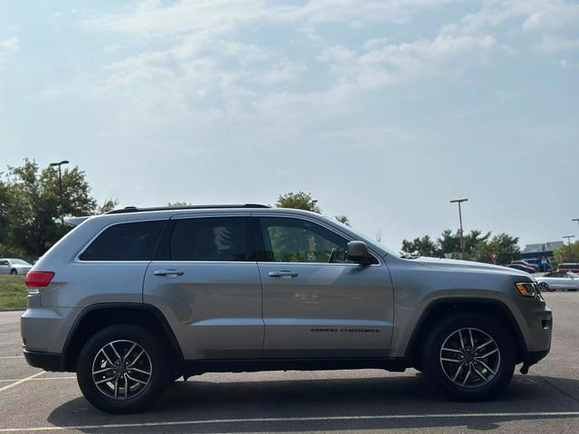 2019 jeep grand cherokee laredo