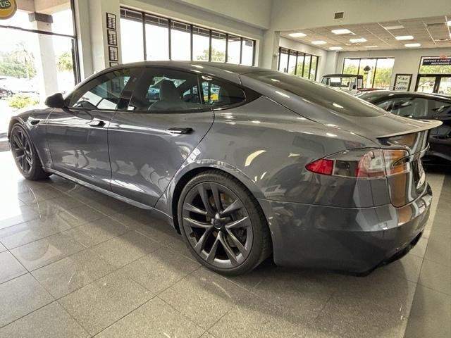 2022 tesla model s base