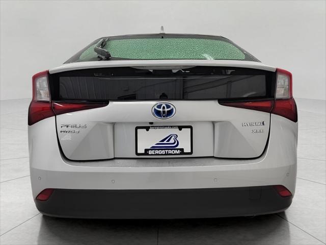 2022 toyota prius l