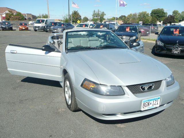 2003 ford mustang premium