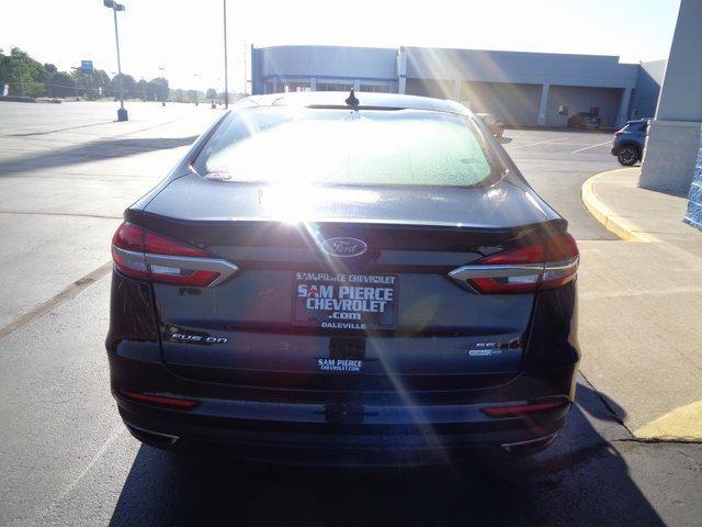 2020 ford fusion se
