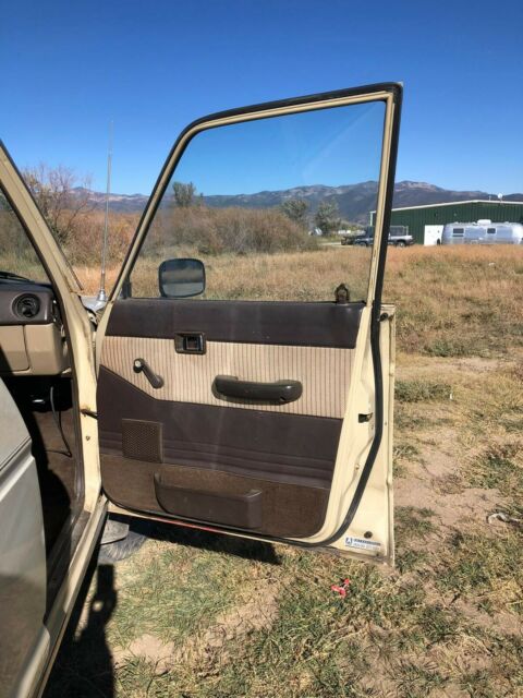 “1986 toyota land cruiser fj60†4x4