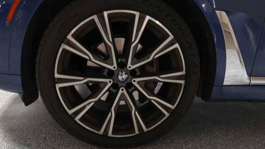 2021 BMW X7