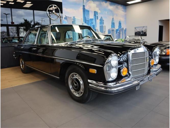 1971 mercedes-benz 300sel in conshohocken, pennsylvania