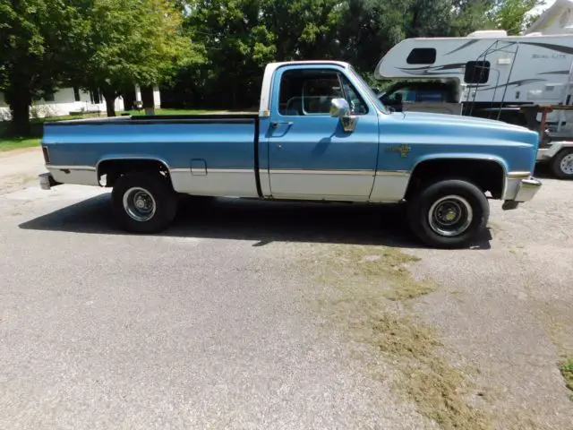 1985 chevy c10 4 x 4 silverado southern truck 1500