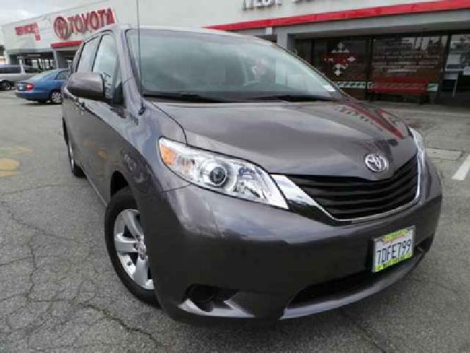 2014 toyota sienna 3.5 l in los angeles, ca