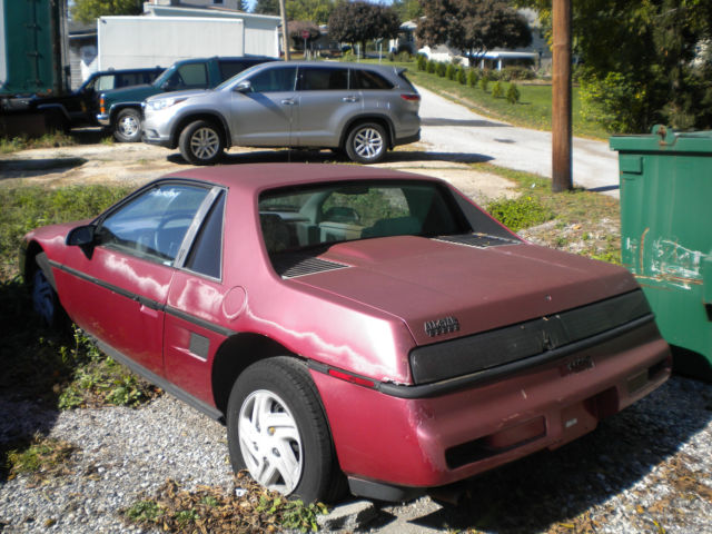 1984 pontiac fiero sport 2m4
