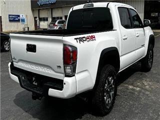 2023 Toyota Tacoma sr v6