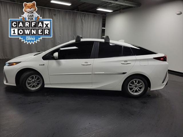 2021 toyota prius prime le
