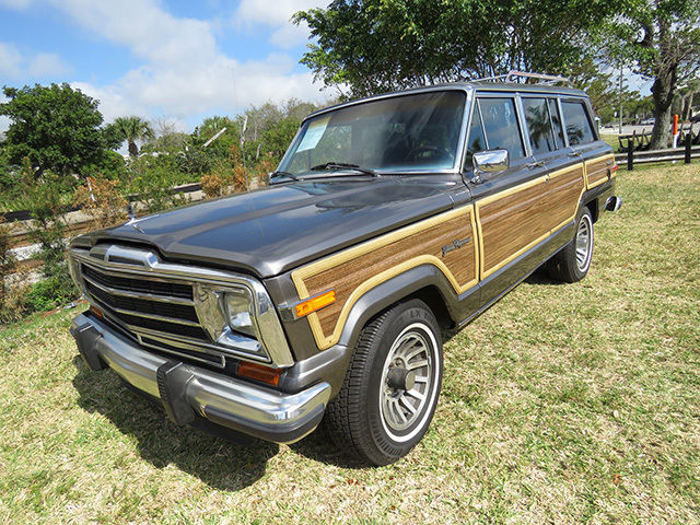 1988 jeep grand wagoneer - very nice driver, clean carfax