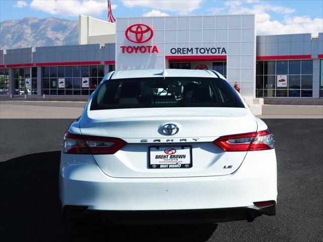 2019 toyota camry le