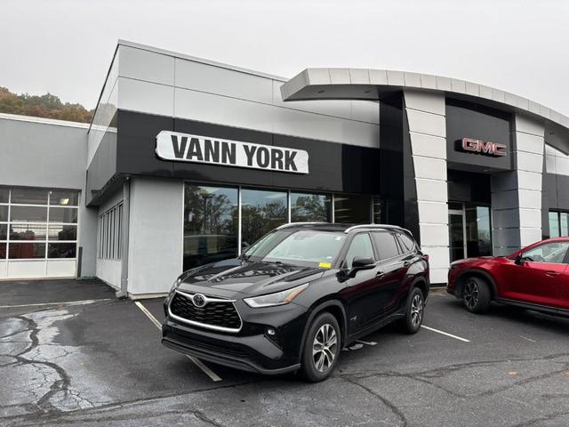 2021 toyota highlander xle