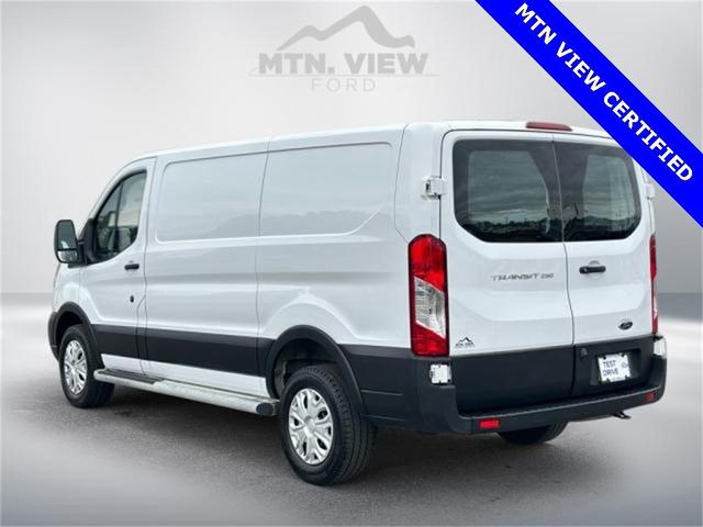 2022 ford transit-250 base