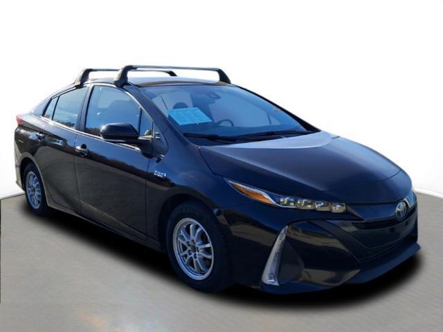 2022 toyota prius prime le