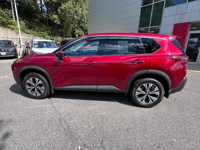 2021 nissan rogue sv