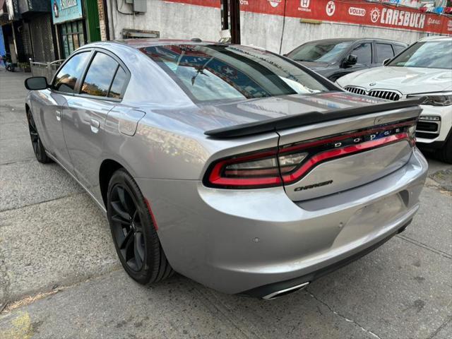 2018 dodge charger sxt
