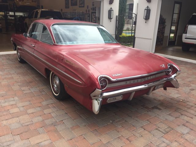 1961 oldsmobile super 88 holiday bubble top coupe