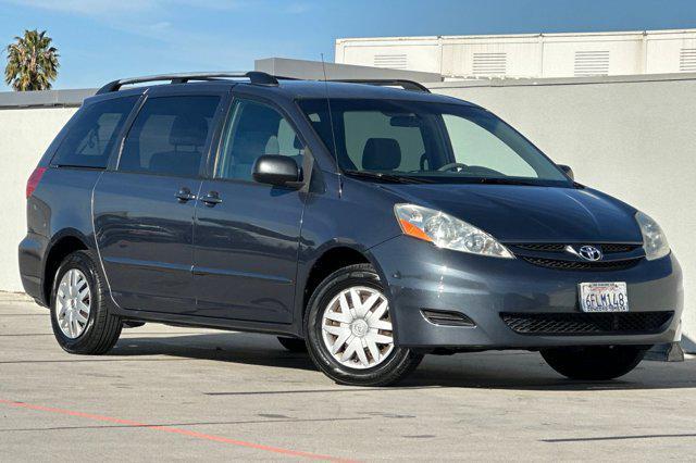 2008 toyota sienna le