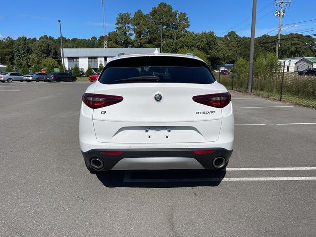 2021 alfa romeo stelvio base
