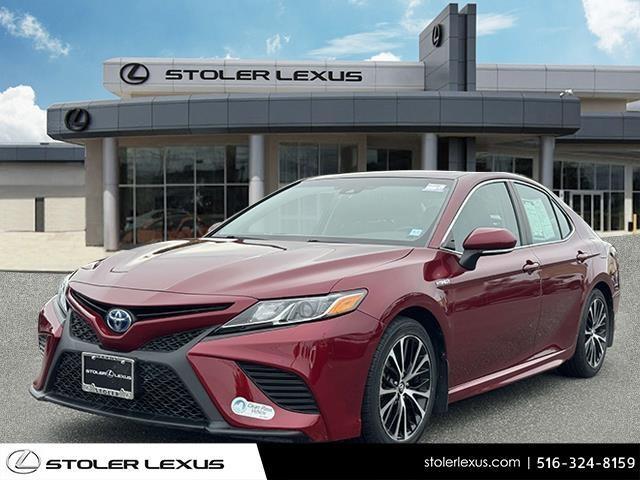 2018 toyota camry hybrid se