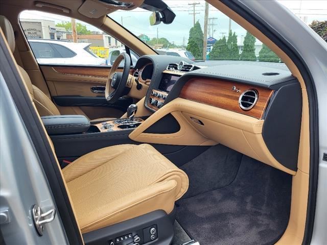 2023 bentley bentayga base