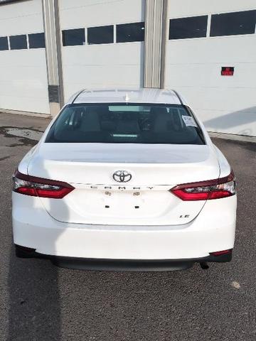 2024 toyota camry le