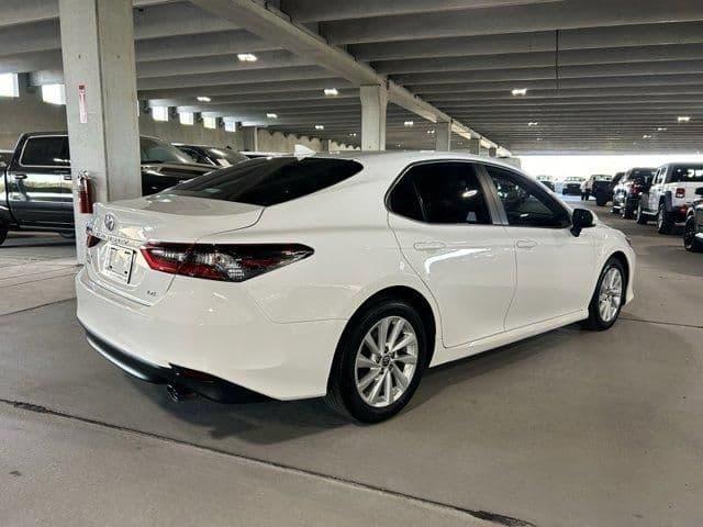 2021 toyota camry le in hialeah, florida