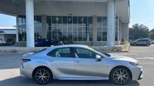 2024 toyota camry se automatic fwd se