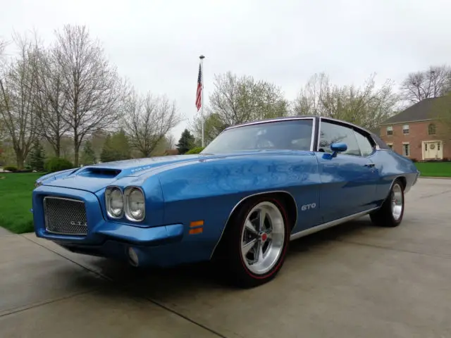1971 pontiac gto * rotisserie restored * matching numbers 400 * 700r4 4 speed!