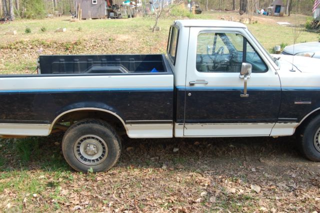 1988 ford f-150 xlt lariat pickup truck with bed liner