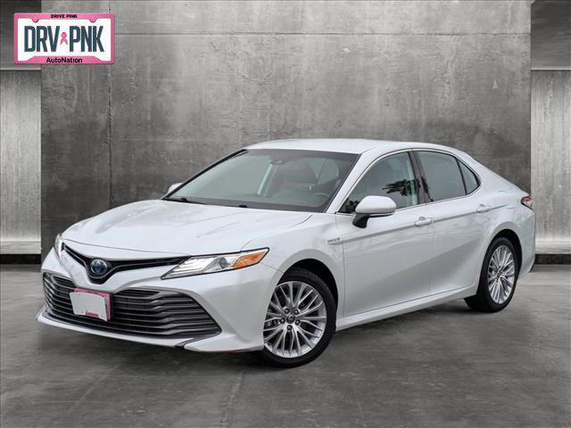 2020 toyota camry hybrid xle