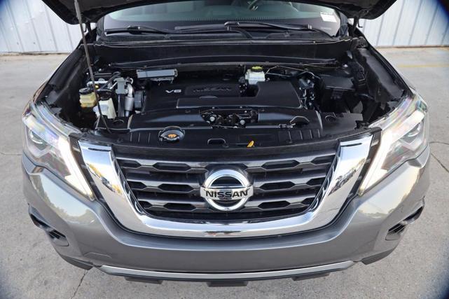 2019 nissan pathfinder sv