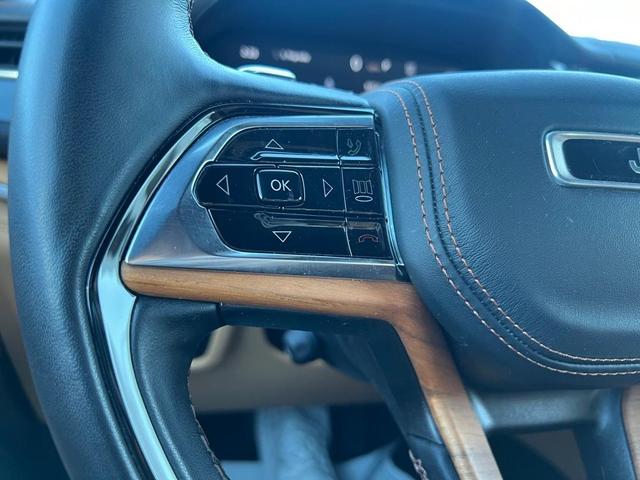 2023 jeep grand cherokee l summit