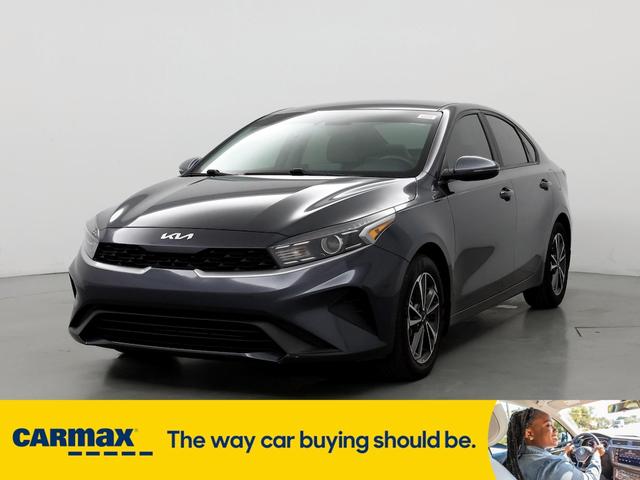 2022 kia forte lxs