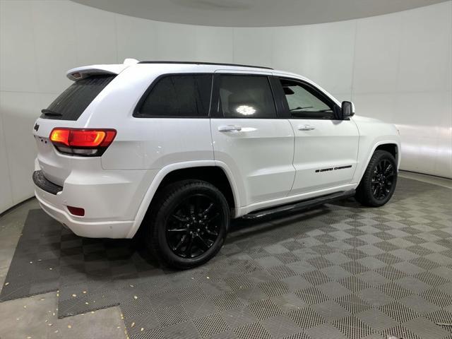 2022 jeep grand cherokee laredo