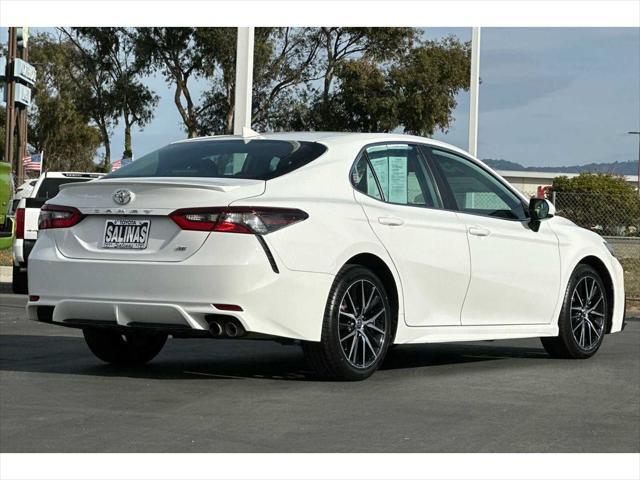 2021 toyota camry se