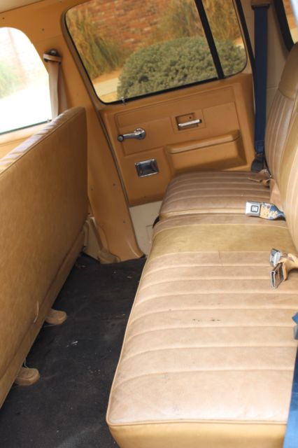 1984 chevy suburban 4x4 new motor, trans