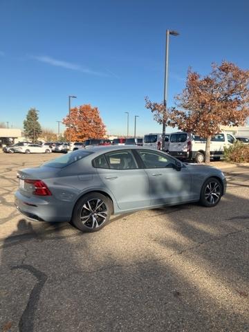 2024 volvo s60 b5 plus dark