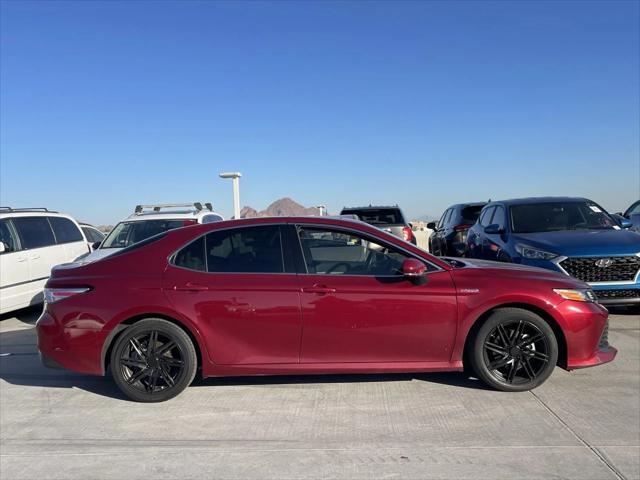 2018 toyota camry hybrid xle