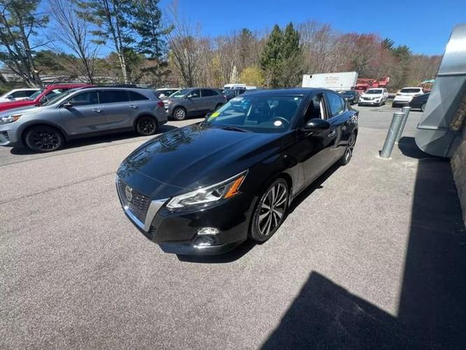 2020 nissan altima 2.0 platinum 4dr front-wheel drive sedan in taunton, massachusetts