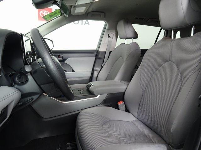 2023 toyota highlander l